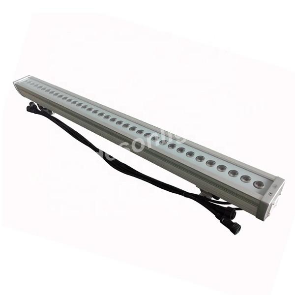36x3in1 Linea Quad led wall washer